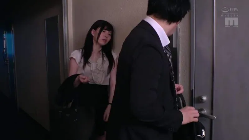 Vợ nhà kề bên nhận nhầm tôi là ông xã trong một hôm say xỉn