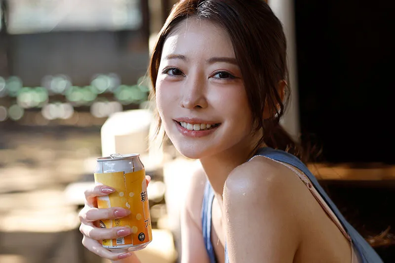 Quan hệ chị nhà sát bên xinh đẹp khi về quê